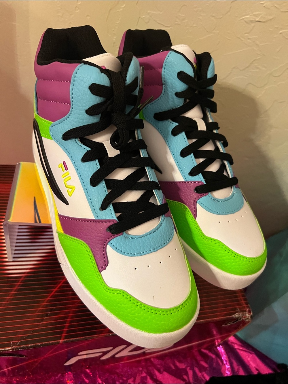 Fila Everge mid-top neon color-block sneakers NIB Size 7 youth (kids)